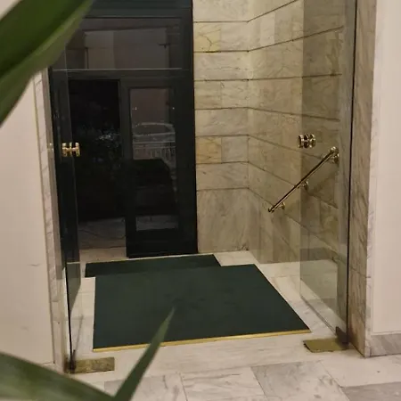 Oda ve Kahvaltı Sweet Parioli 4*